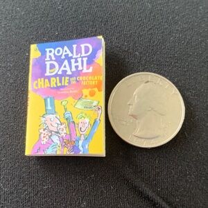 Zuru Mini Brands Book Series 2 Charlie and the Chocolate Factory- Common